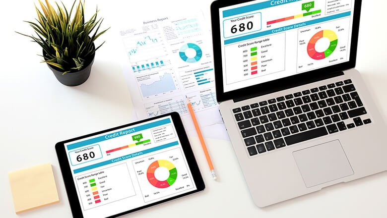 Visual guide on using a business dashboard for personal credit monitoring and analysis.